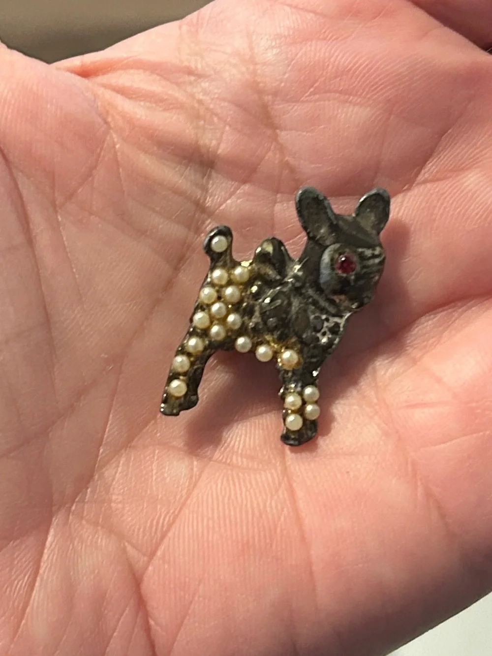 Vintage Fawn brooch